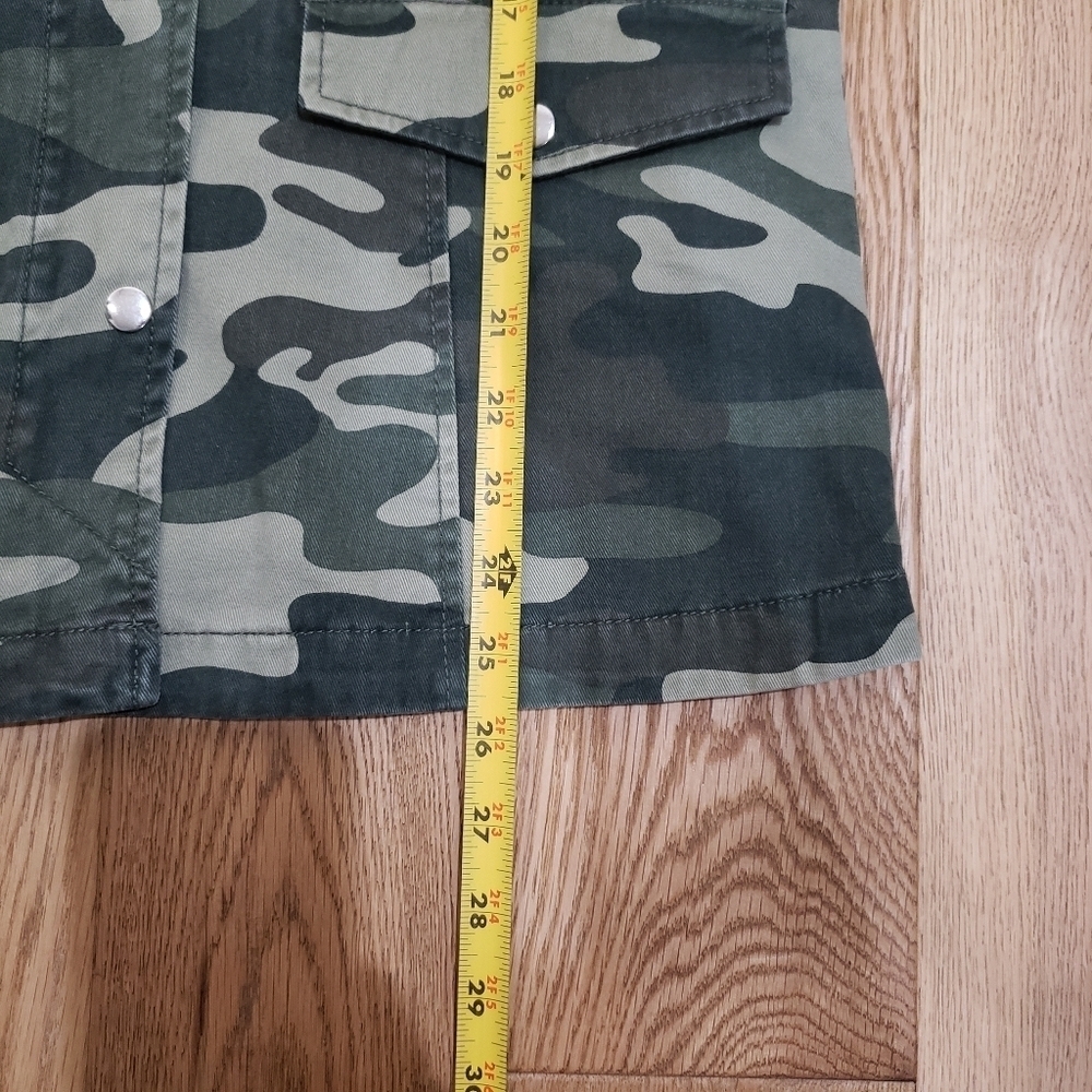 CL🚨 Love Tree Camo Utility Jacket size Medium Green - Picture 5 of 9